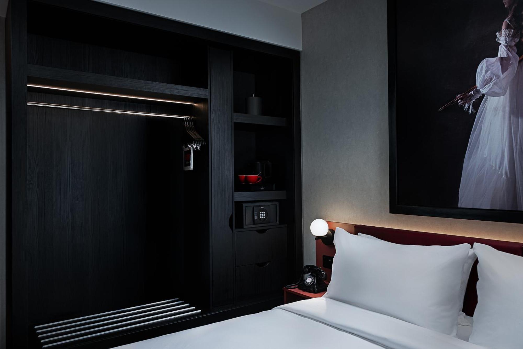 Hotel Radisson Red Galway Esterno foto