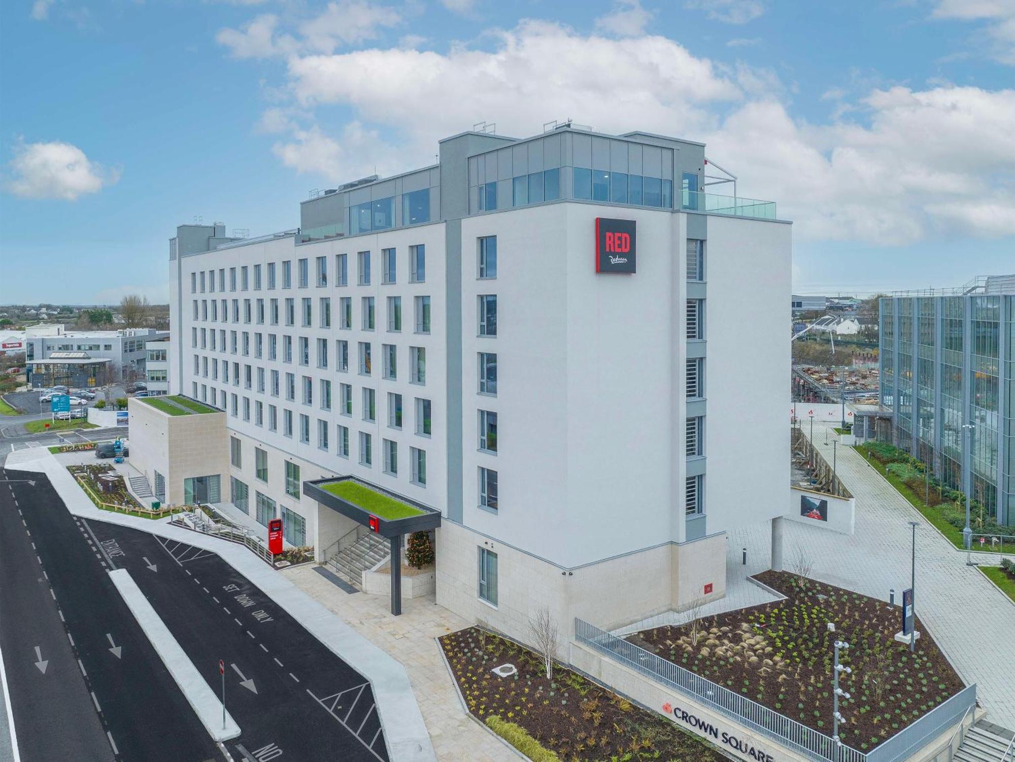 Hotel Radisson Red Galway Esterno foto